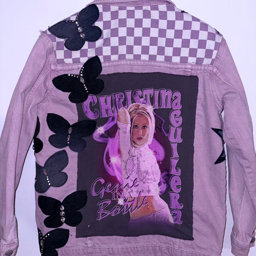 Veste en jean Y2K Christina Aguilera – Pièce unique upcyclée strassée à la main