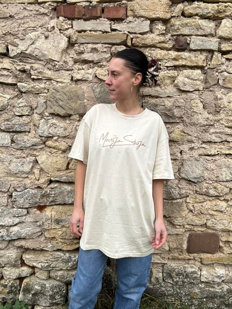 T-shirt Marija Stoja coupe oversize beige
