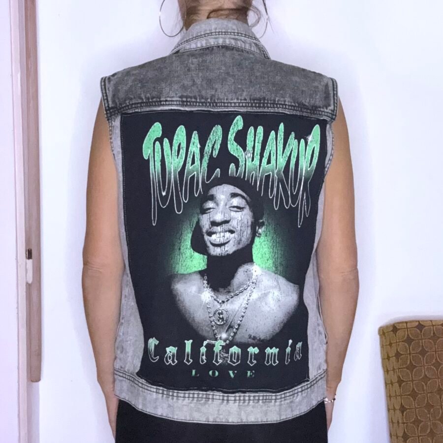 Veste en jean customisée Tupac